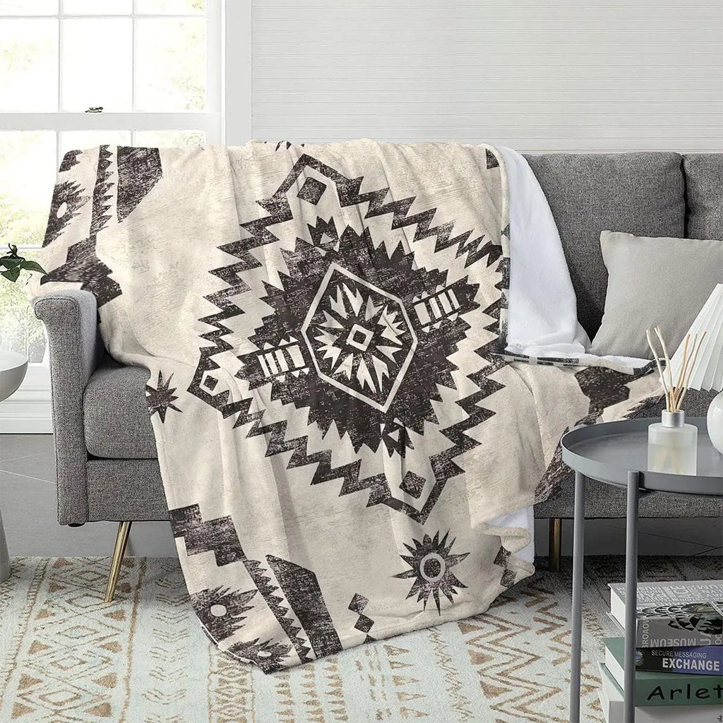 Boho Style Geometric Pattern Flannel Blanket, Soft Comfortable Lightweight Throw Blanket, Warm Napping Blanket for Home Office Camping