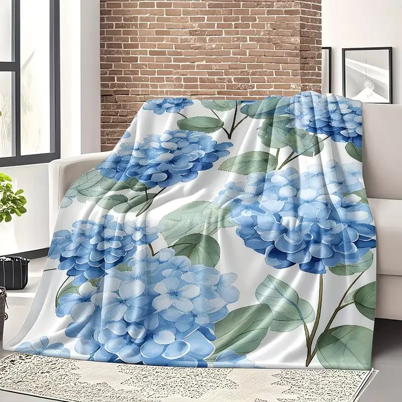 280GSM Warmth Woven Throw Blanket - Blue Hydrangea Pattern, Single-Sided Retro Vintage Vibe, Soft Lightweight Plain Fabric, Wrinkle-Resistant, Fade-Resistant, Machine Washable Easy-Care, Blankets for Bed & Home Décor (Bedroom Sofa), Mother's Day Gift