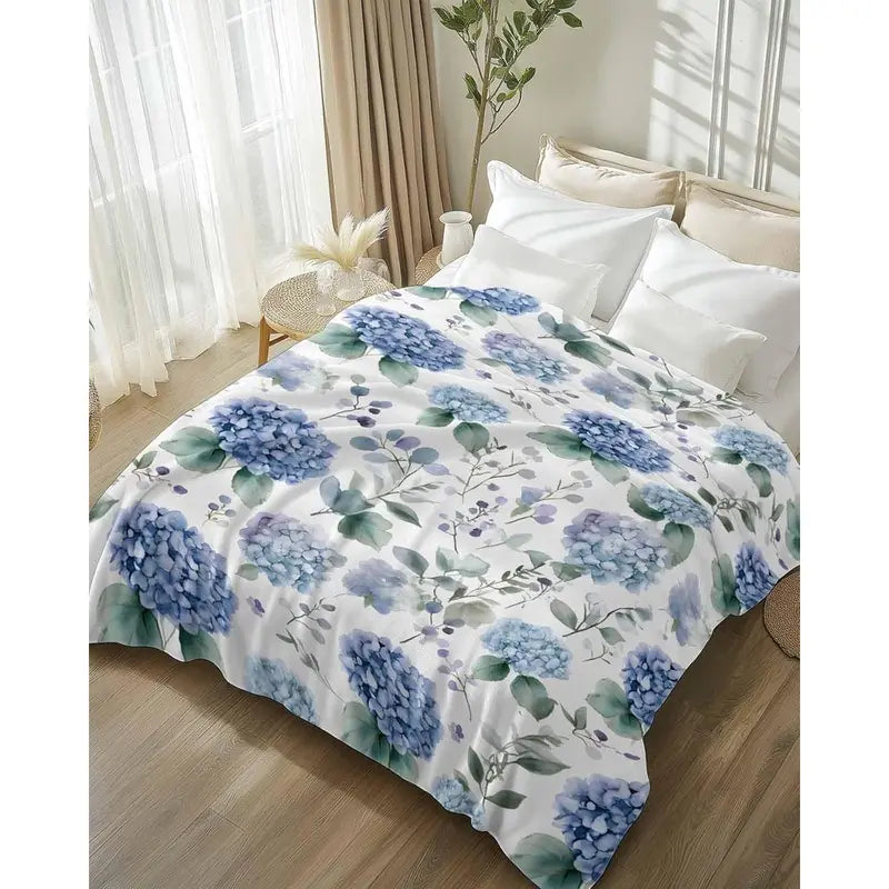 280GSM Warmth Woven Throw Blanket - Blue Hydrangea Pattern, Single-Sided Retro Vintage Vibe, Soft Lightweight Plain Fabric, Wrinkle-Resistant, Fade-Resistant, Machine Washable Easy-Care, Blankets for Bed & Home Décor (Bedroom Sofa), Mother's Day Gift