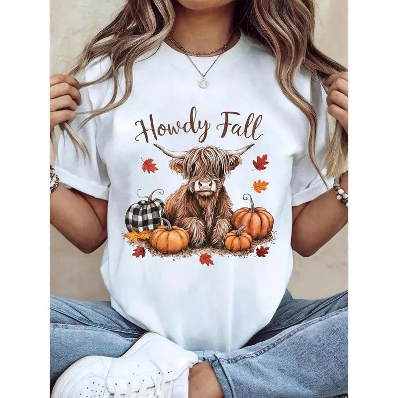 Women's Slim Crew Neck Short Sleeve Graphic Print Highland Cow T-Shirt - Howdy Fall Thanksgiving Autumn Top, Machine Washable, All Seasons Back to School First Day Outfit