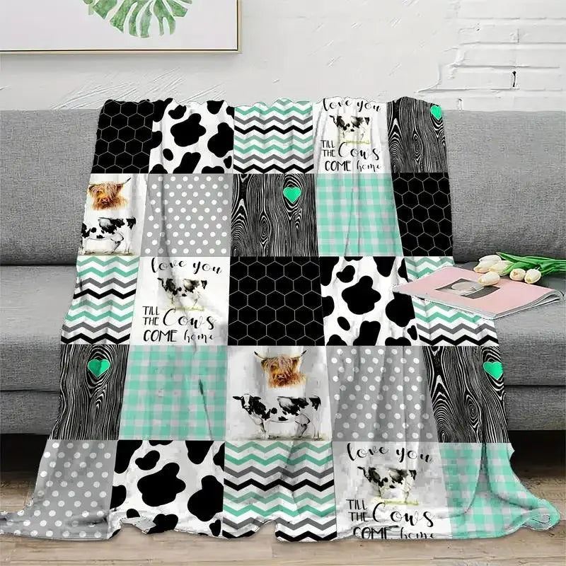 Cow Print Quilted Throw Blanket, 1 Count Soft Comfortable Warm Napping Blanket, Cozy Blanket Throw, Cool Bedroom Bedding Blankets for Home Office School Dormitory Outdoor Camping, Soft Comfy Blanket, Cow Pattern Blanket