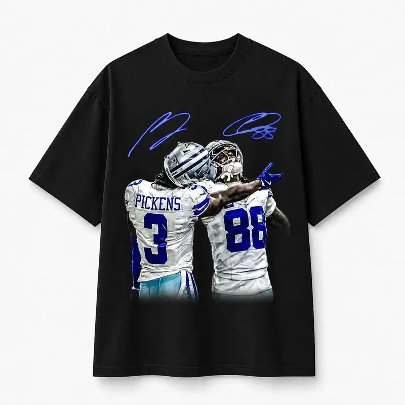 Vintage Close-Up Football Athlete Signature Graphic Unisex T-Shirt |   Great Gift For Sports Fans